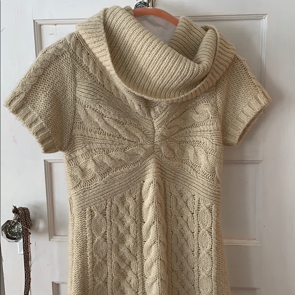 Women’s BCBG maxazria turtleneck sweater - Picture 2 of 4